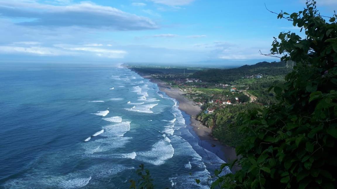 פראנגטריטיס Edge Resort, Yogyakarta מראה חיצוני תמונה