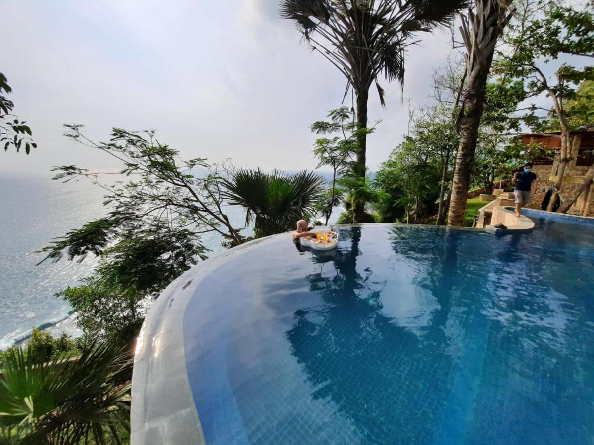 פראנגטריטיס Edge Resort, Yogyakarta מראה חיצוני תמונה