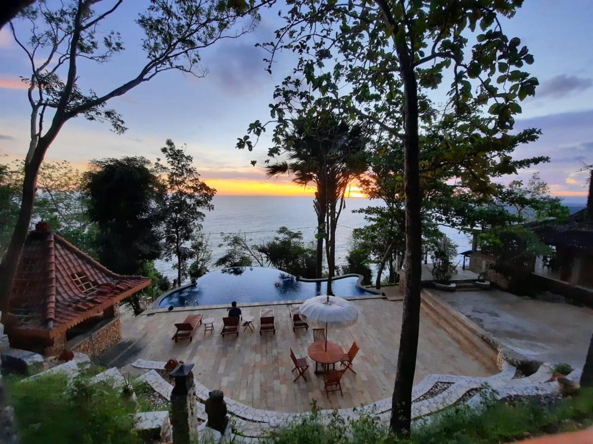 פראנגטריטיס Edge Resort, Yogyakarta מראה חיצוני תמונה